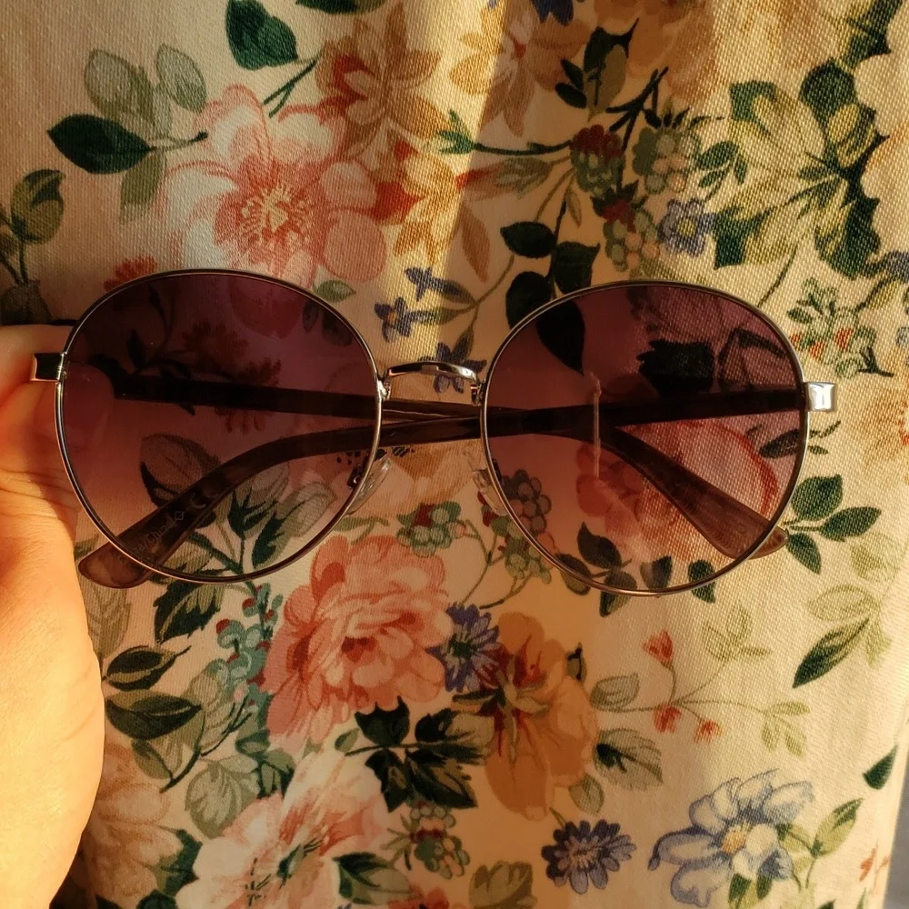 Frye & Co Unisex Purple Shade Round Sunglasses Old Money Classic Outdoor